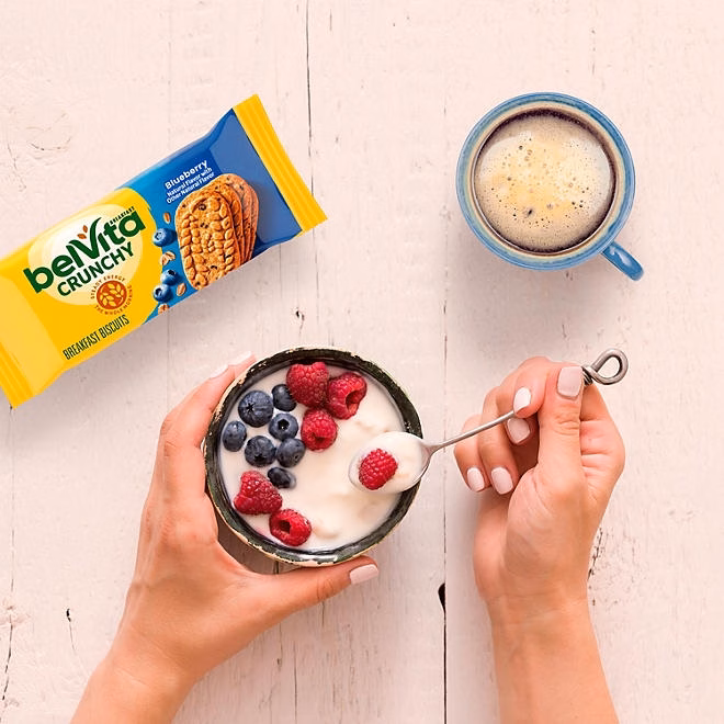 belVita Blueberry Breakfast Biscuits, 4 biscuits per pack, 25 pk. - Image 6