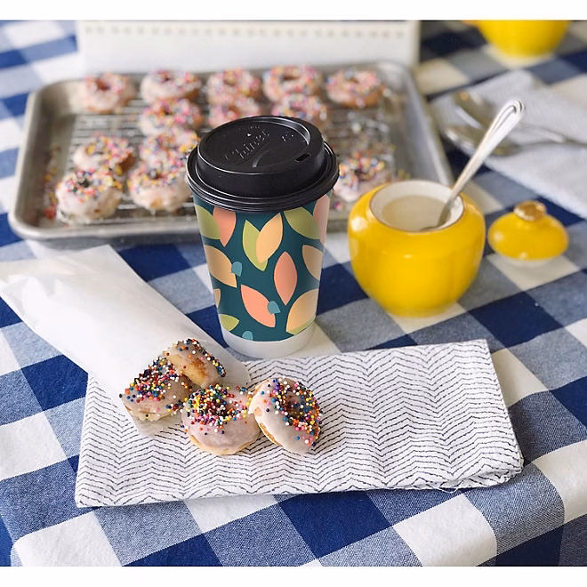 Chinet Comfort Cup and Lids, 16 oz. 70 ct. - Image 7