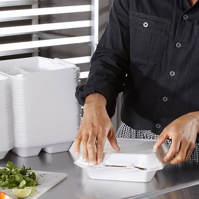 Hefty Supreme Foam Hinged Lid Container, 3-Compartment 125 ct. - Image 3