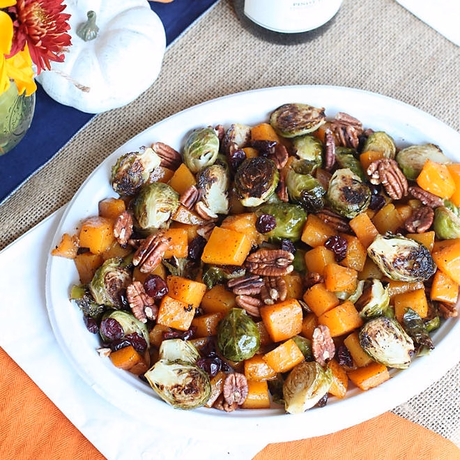 Chinet Classic Platter Paper Plate, 12.63" x 10", 100 ct. - Image 6