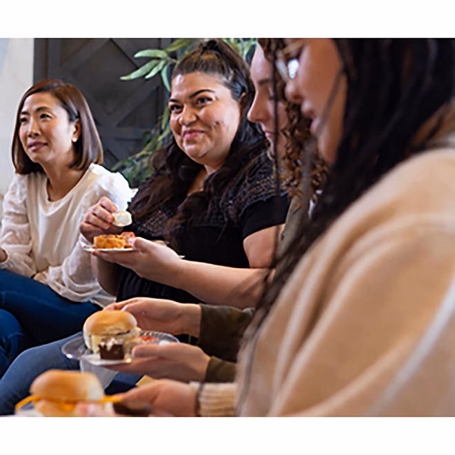 Chinet Crystal Clear Plastic Dessert Plate, 7" 150 ct. - Image 6