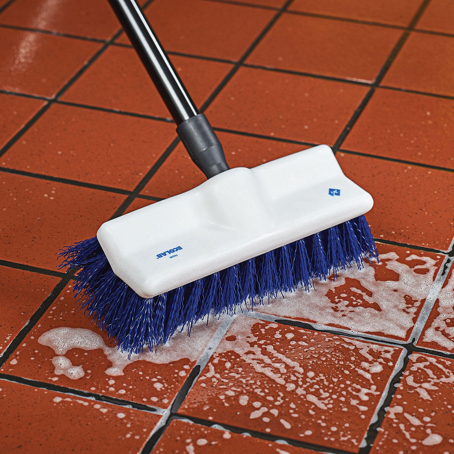 Member's Mark CommercialFloor Cleaner & Degreaser, 1 gal., Choose Pack Size - Image 4