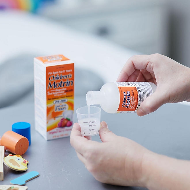 Children's Motrin Pain Reliever/Fever Reducer NSAID, 100 mg Ibuprofen, Original Berry 4 oz., 3 pk. - Image 4