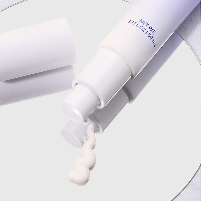 NatureWell Hydrating Cleanser & Serum Kit - Image 9