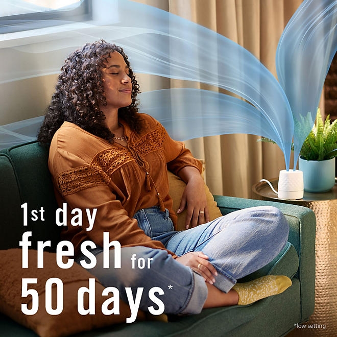 Febreze PLUG Scent Booster Oil Diffuser - Image 4