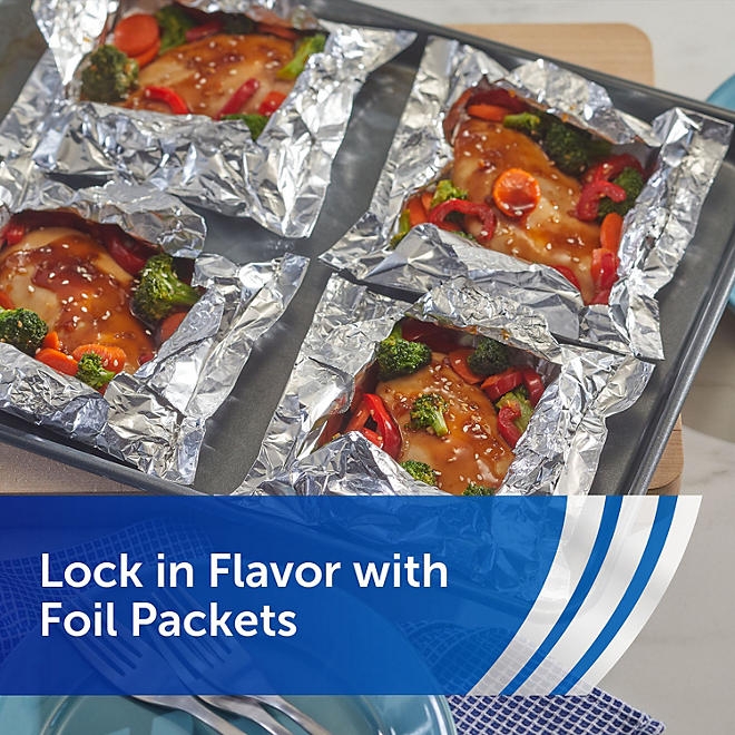 Reynolds Wrap Every Day 12" Aluminum Foil, 200 sq. ft., 2 pk. - Image 7